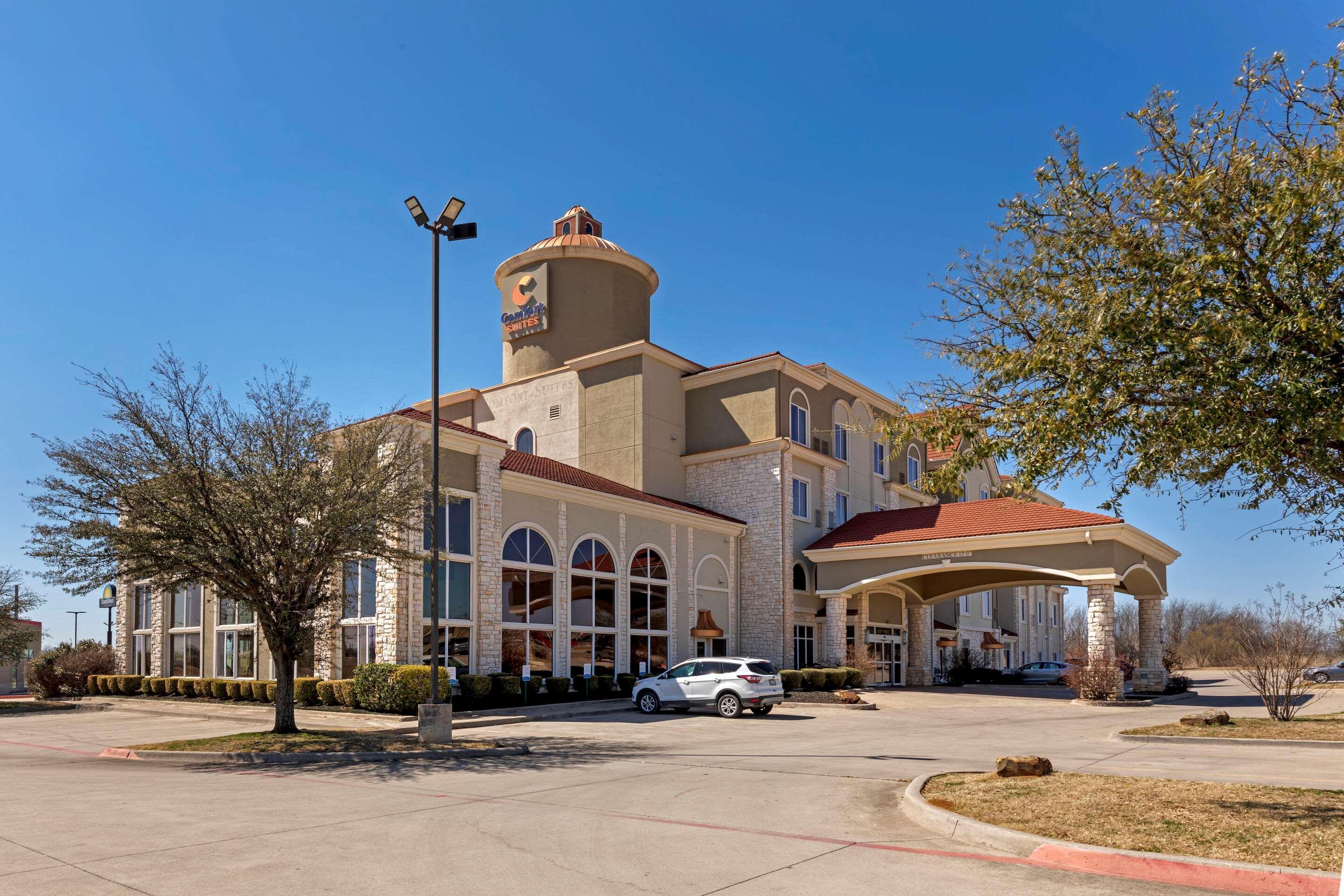 Comfort Suites Gainesville Exterior photo